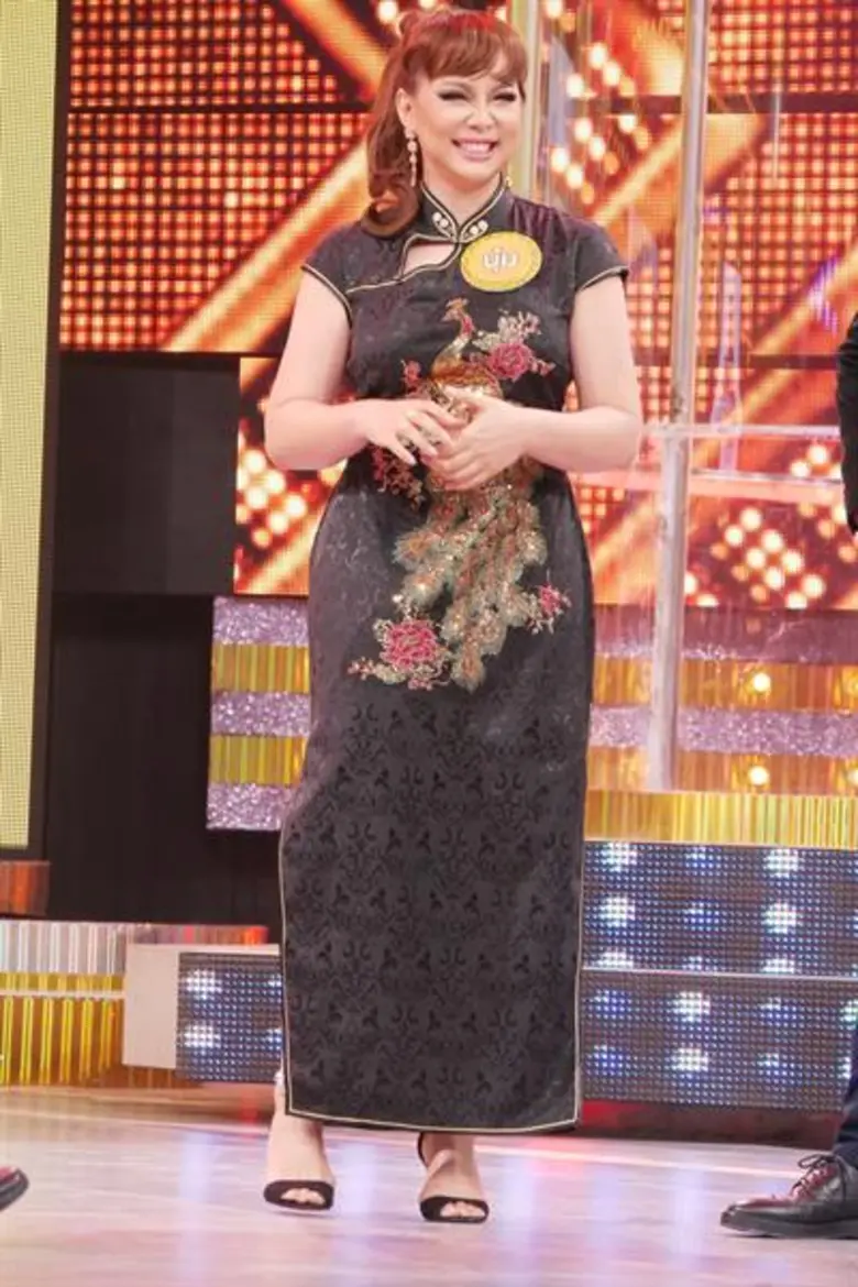 ทีวีไกด์: รายการ “กิ๊กดู๋สงครามเพลงเงาเสียง” “บุ๋ม-ปนัดดา” สวมวิญญาณ “เจินเจิน” สู้ศึก กิ๊กดู๋สงครามเพลงเงาเสียง เหมือนจนสามีขอดูบัตรปชช.