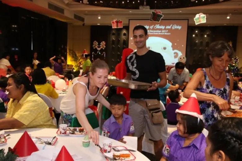 เทศกาลแห่งการมอบความสุข The Season for Giving and Sharing