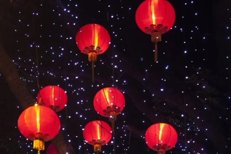 ห้องอาหารฟีสท์ โรงแรมรอยัล ออคิด เชอราตัน...