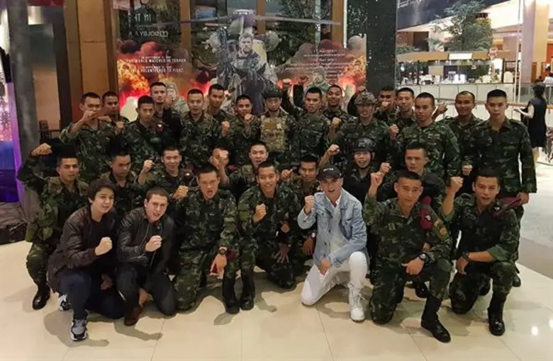 กรี๊ดหนักมาก!!! เซเลบ-ดารา หนุ่มหล่อ มาดแมน แฮนด์ซั่ม แห่กันรวมตัวพิสูจน์ความมันส์  12Strong -12ตายไม่เป็น ที่โรงภาพยนตร์ เอส เอฟ เวิลด์ ซีเนม่า