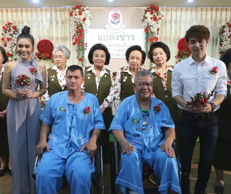 มสท. นำศิลปินRS ธัญญ่า – บิว รณรงค์ซื้อดอกป๊อบปี้ ช่วยครอบครัวทหารผ่านศึก