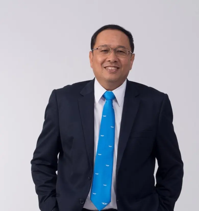 นายมนต์ชัย หนูสง กรรมการผู้จัดการใหญ่ บมจ...