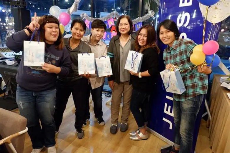 เจอเนสส์ฯ ชวนสื่อมวลชนขับโกคาร์ทสุดมันในงานเลี้ยงขอบคุณสื่อฯ