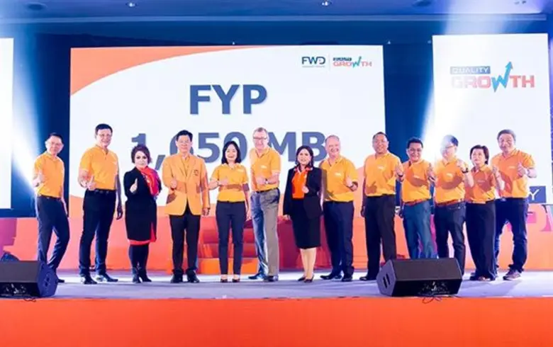 คุณปรมาศิริ มโนลม้าย ประธานเจ้าหน้าที่บริ...