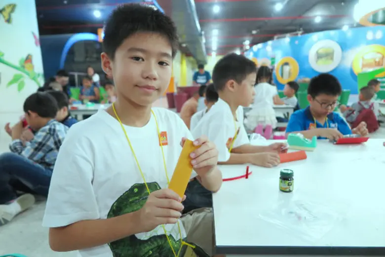 วันเด็กปีนี้ แบรนด์จูเนียร์ เปิดโลกวิทยาศาสตร์ให้น้องๆ สร้างเสริมความรู้