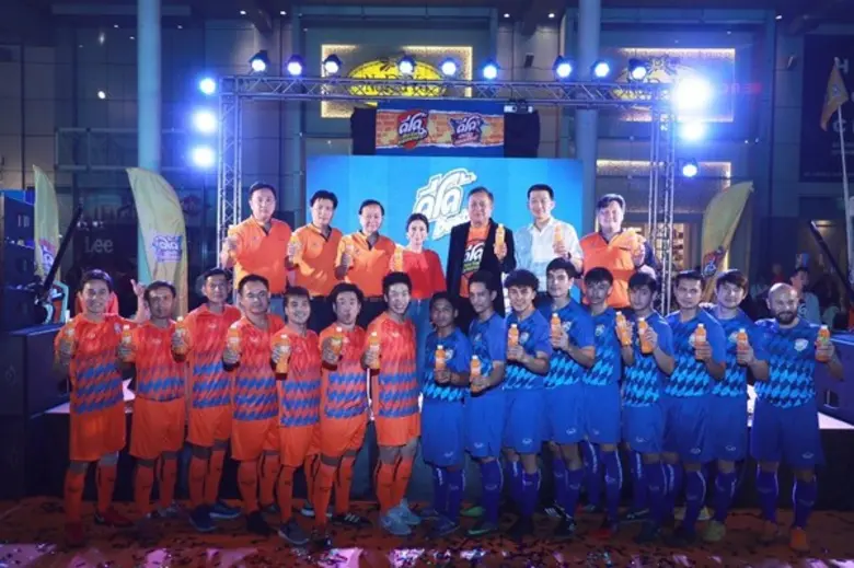 “ดีโด้” จัด 2 กิจกรรมในหนึ่งเดียว “ดีโด้สตรีทซ็อคเกอร์” และ “ดีโด้สตรีทแดนซ์โชว์”