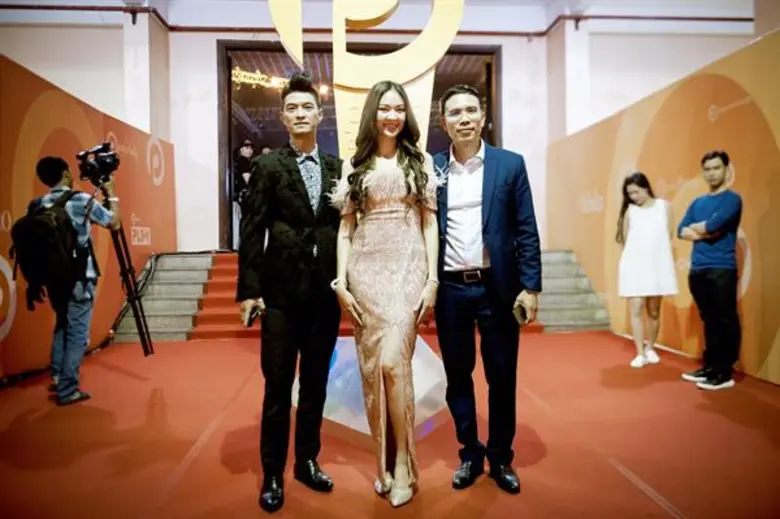 เตรียมขยายสาขา รร. ควบผลิตรายงานป้อนเวียด...