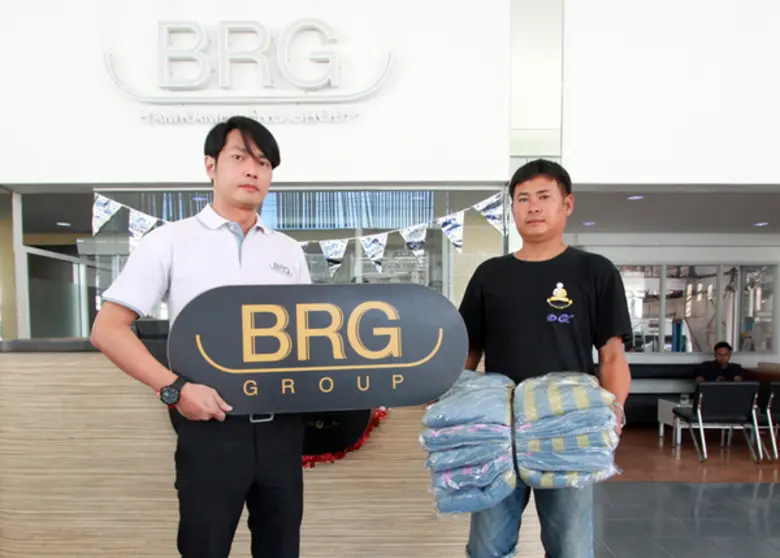 เมื่อเร็วๆ นี้ นายเลิศวุฒิ เหล่านิยมไทย (คนซ้าย) ผู...