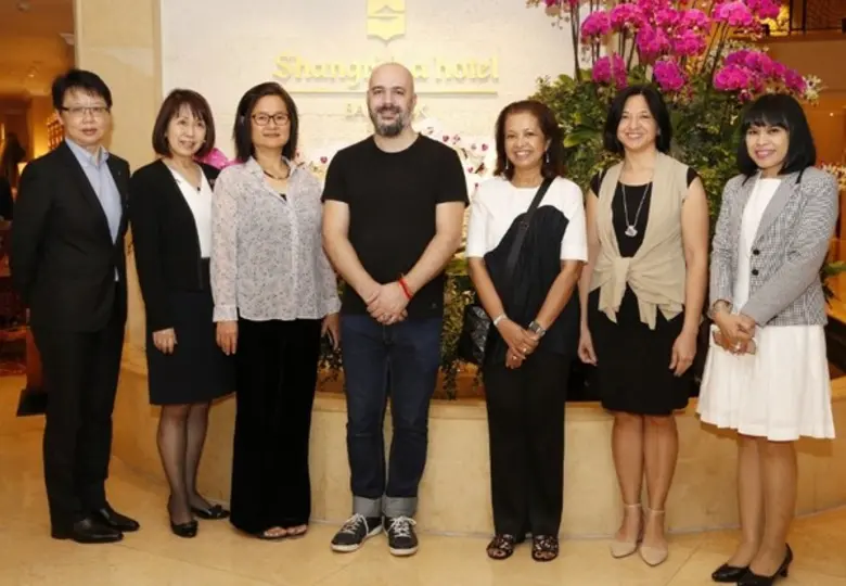 โรงแรมแชงกรี-ลา กรุงเทพฯ นำโดย มิสแคโรไลน...