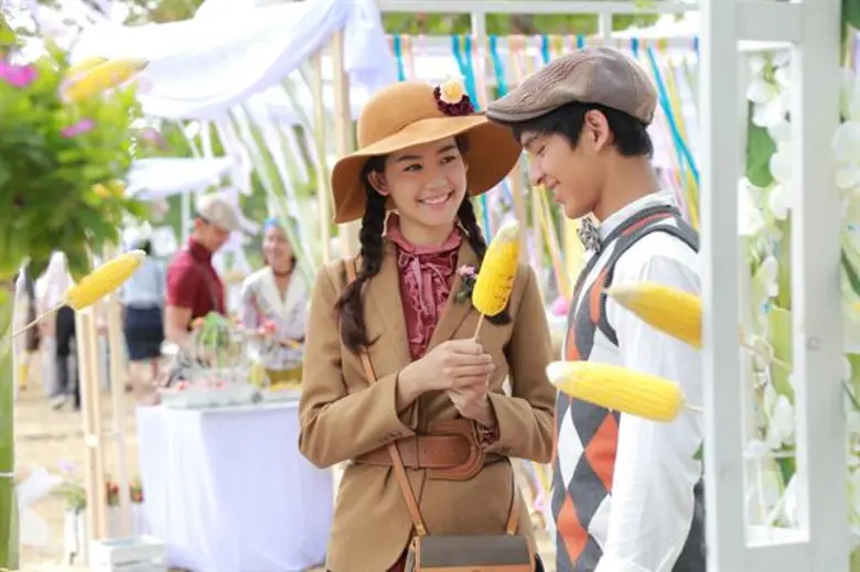 “โบว์” สวีต “โดนัท” กลางกอง “คุณชายไก่โต้ง” ควงกันเที่ยวสองต่อสอง