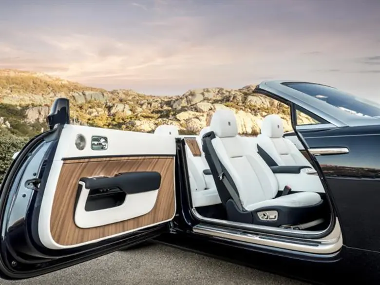 โรลส์-รอยซ์มอเตอร์คาร์ส ประกาศความสำเร็จปี 2017 สู่มาตรฐานใหม่ของยนตกรรมหรูสั่งผลิตระดับโลก