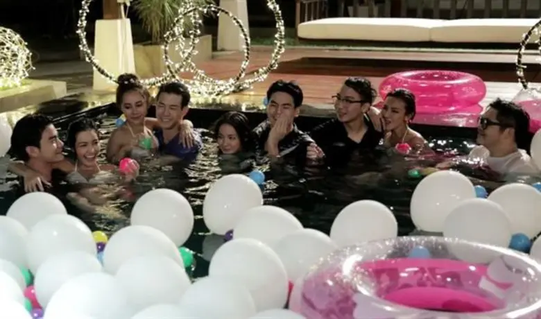 “ฌอห์ณ-ฮั่น-ณัฏฐ์” ดี๊ด๊า!! Pool Party สนุกสุดเหวี่ยง