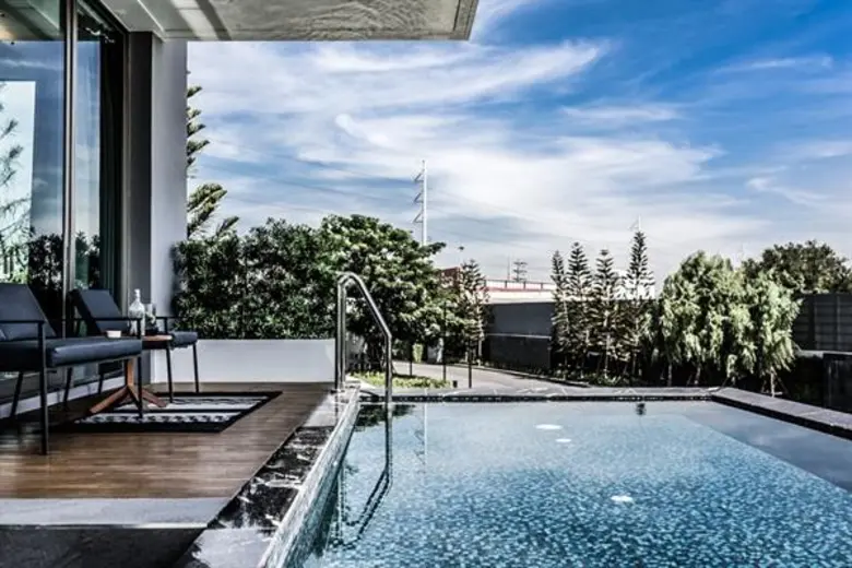 เนอวานา บียอนด์ พระราม 2 เปิดตัวบ้านเดี่ยว 2 ชั้นแบบใหม่ครั้งแรก ชูจุดเด่นดีไซน์ ฟังก์ชัน และความแข็งแรง รองรับครอบครัวใหม่ที่มองหาบ้านเดี่ยว ในโครงการพรีเมี่ยม และกลุ่มสร้างบ้านบนที่ดินตัวเอง