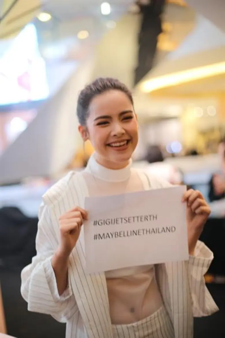 กรี๊ดสุดพลังกับความสวยสุดปังของ ญาญ่า-อุร...