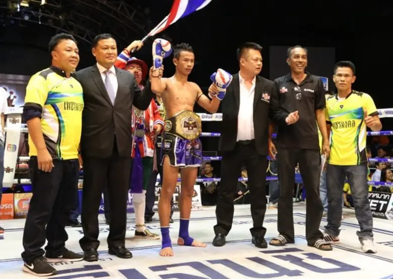 ศึกมวยไทย ททบ.5 ชิงแชมป์เข็มขัดแชมป์เปี้ยน ครั้งที่ 1