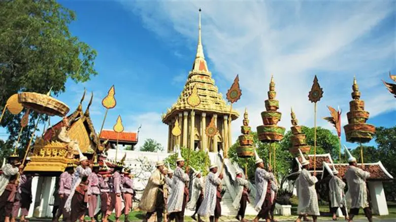 'เมืองโบราณ' โดย 'คุณปั้น-ทองธิว วิริยะพั...