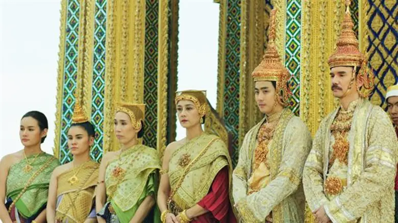 'เมืองโบราณ’ ร่วมเฉลิมพระเกียรติยิ่งใหญ่ เปิด 'พระพุทธบาทจำลอง’ ถ่าย 'ศรีอโยธยา’