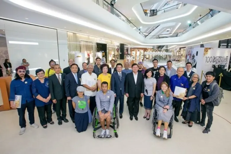 สนช. เปิดตัวหนังสือ “ร้อยคนไทยหัวใจนวัตกรรม” พร้อมชมนิทรรศการสร้างแรงบันดาลใจด้านนวัตกรรมจาก 100 คนดัง