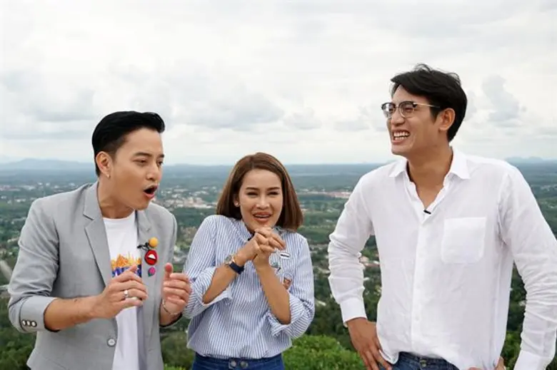 ทีวีไกด์: รายการ “ตลาดเด็ดประเทศไทย”  “หนูเล็ก ก่าก๊า” กุมมือ “บิ๊ก-ทองภูมิ” เผยเบื้องลึก ใน “ตลาดเด็ดประเทศไทย”  แท้จริง เป็นขาโจ๋ภาคใต้!!!