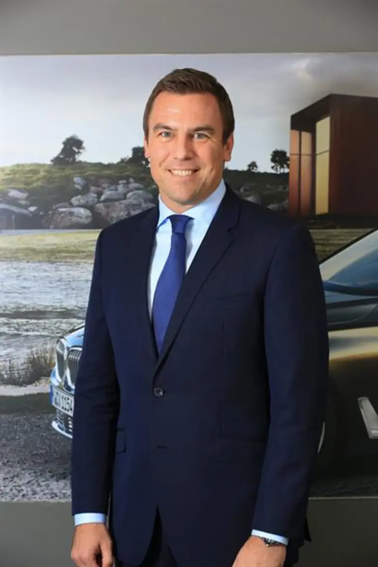 บีเอ็มดับเบิลยู กรุ๊ป ประเทศไทย สร้างสถิติใหม่ด้วยอัตราการเติบโตของรถยนต์บีเอ็มดับเบิลยูในไทยปี 2560 เป็นประวัติการณ์กว่า 43% เติบโตสูงสุดเมื่อเทียบกับบีเอ็มดับเบิลยูทั่วโลก