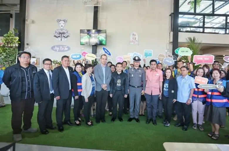 พร้อมรับ “แฟนบอล-มอเตอร์สปอร์ต”  “บุรีรัมย์” เร่งยกระดับด้านภาษาบุคลากร รับเปิดเมืองปี 2561