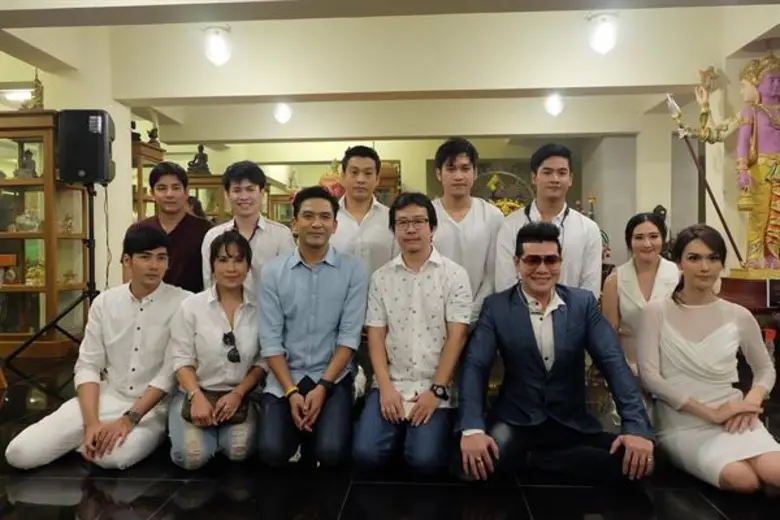 ช่อง 3 – กันตนา ถือฤกษ์ดี บวงสรวงเบิกฤกษ์ละครออนแอร์ “เงินปากผี” “ป๋อ ณัฐวุฒิ – เด่นคุณ” นำทัพนักแสดง แฟนละคร ร่วมพิธีเสริมสิริมงคล