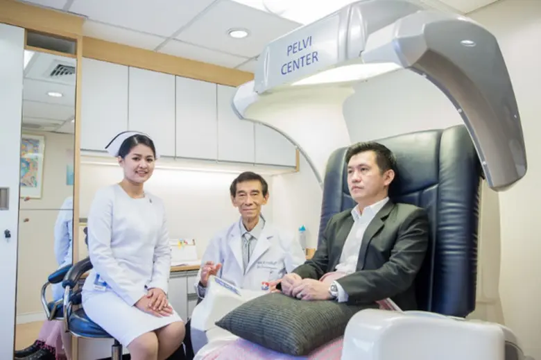 นพ.ดำรงค์พันธุ์ วัฒนะโชติ ผู้อำนวยการศูนย...