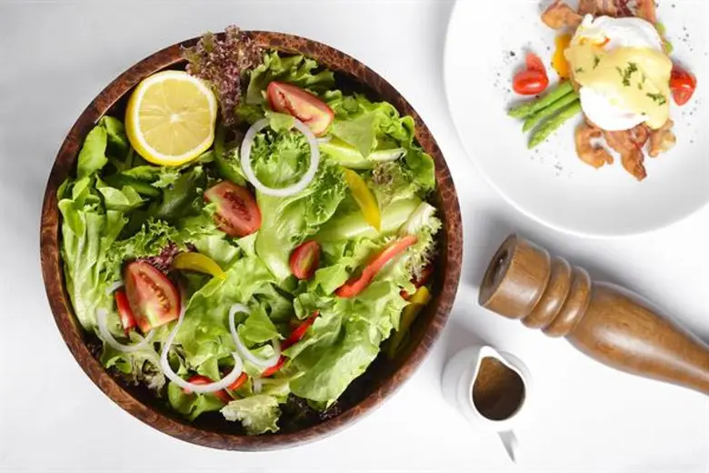 ห้องอาหารบิสโตรเอ็ม โรงแรมแมริออท เอ็กเซ็กคิวทีฟ อพาร์ทเมนท์ เมยแฟร์ กรุงเทพฯ เอาใจสายเฮลตี้กับโปรโมชั่นมื้อกลางวันสุดคุ้ม