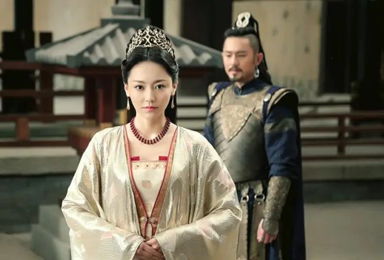 “อภินิหารรัก เหนือบัลลังก์” กระแสเปรี้ยง! GMM25 ได้แฟนเพิ่มทั่วประเทศ เกาะขอบจอ เหนียวแน่นทั้งครอบครัว