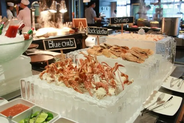 มาดื่มด่ำกับช่วงเวลาสุดโรแมนติกในค่ำคืนวั...