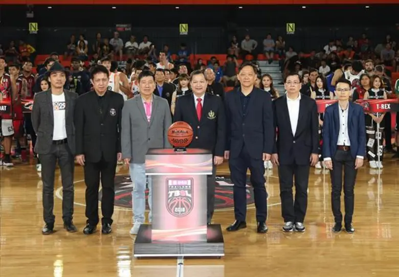 เปิดฉากศึกกีฬายัดห่วงอาชีพอย่างเป็นทางการ...