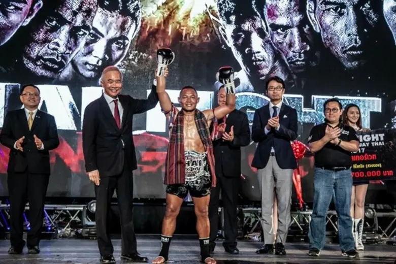 ฯพณฯ สุวัจน์ ลิปตพัลลภ ประธานที่ปรึกษาคณะ...