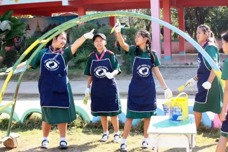 ไอโออิ จิตอาสา สร้างสุข เติมแต่งแต้มสีพี่น้องช่วยกันทา