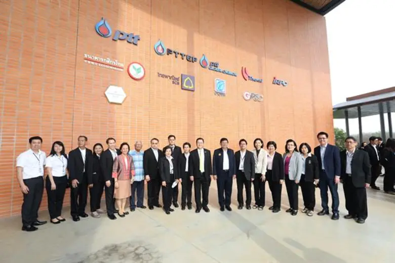 ดร.สุวิทย์ เมษินทรีย์ รัฐมนตรีว่าการกระทร...