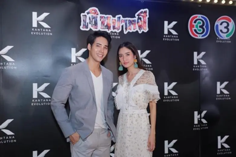 ป๋อ – เด่นคุณ – อาย นำทีมนักแสดงละครเงินปากผี ร่วมพิสูจน์อาถรรพ์ พาแฟนคลับร่วมดูละครตอนแรกด้วยกัน อารมณ์ลุ้นมาเต็ม!