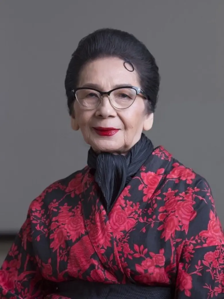 นิทรรศการศิลปกรรม "ลูกไม้ใต้ต้น" โดยกลุ่มลูกศิษย์ อาจารย์ ลาวัณย์ อุปอินทร์