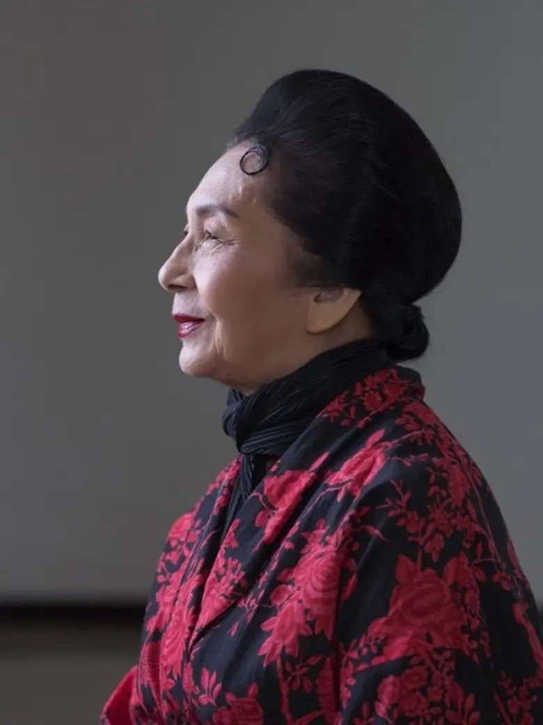 นิทรรศการศิลปกรรม "ลูกไม้ใต้ต้น" โดยกลุ่มลูกศิษย์ อาจารย์ ลาวัณย์ อุปอินทร์