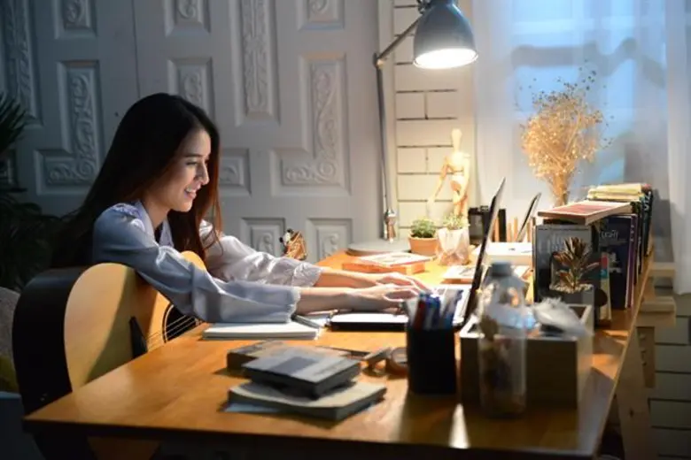 แค่ได้ฟังเพลงอย่างเดียวก็เศร้าสุดๆ แล้ว ล...