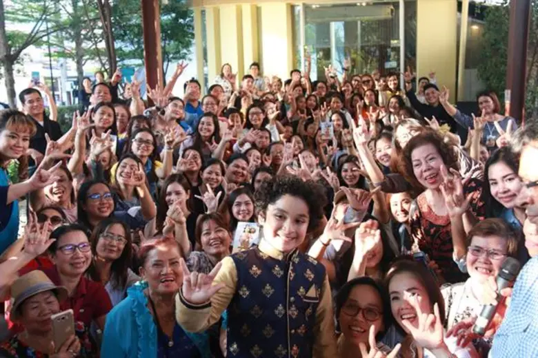 “อิซาน หนุมานน้อย” สุดฮอต! แม่ยกชาวไทยแห่กรี๊ดลั่น ช่อง 8