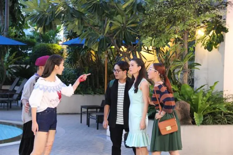 "เบสท์” ร้ายนักต้องโดนแบบนี้!! “ปูเป้”บุกสาดคารามายด์กลางกองละคร