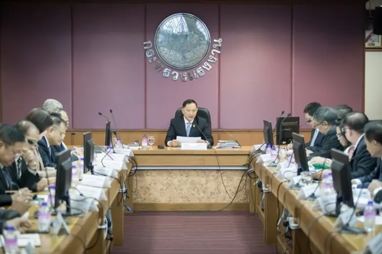 รมว.แรงงาน สั่งการให้กระทรวงแรงงานเร่งขับ...