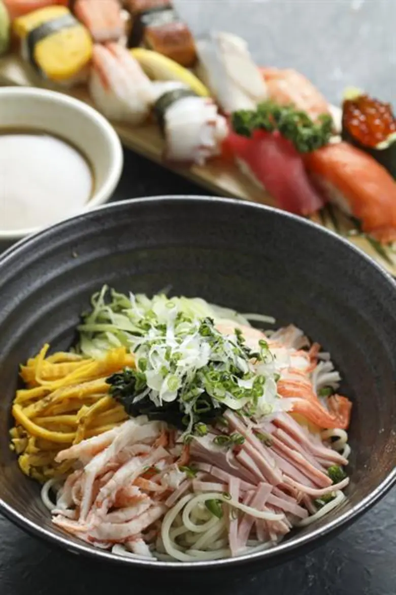 ห้องอาหาร ดิ ออร์ชาร์ด, โรงแรมแคนทารี 304...