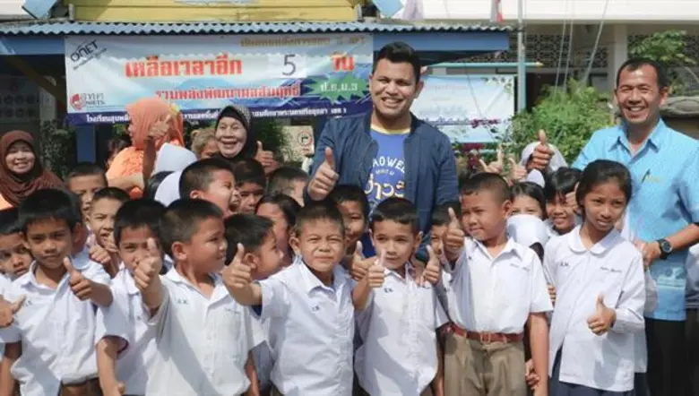 สมกับเป็นศิลปินสุภาพบุรุษลูกทัพฟ้า บ่าววี...