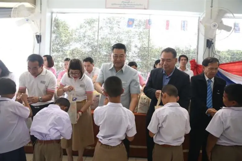 มูลนิธิ เมเจอร์ แคร์ เดินหน้าสร้างแรงบันดาลใจดี ๆ จากการชมภาพยนตร์ ด้วย “กิจกรรมส่งมอบห้องหนังเพื่อการเรียนรู้” เข้าสู่ปีที่ 3 เป็นห้องที่ 22 ให้กับ โรงเรียนวัดสังฆจายเถร อ.เมือง จ.สุพรรณบุรี