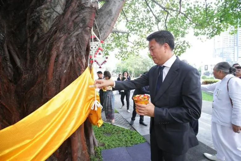 ไทยพาณิชย์จัดพิธีทำบุญตักบาตรและบวงสรวงในโอกาสครบรอบ 111 ปีแห่งการก่อตั้งธนาคาร ไทยพาณิชย์