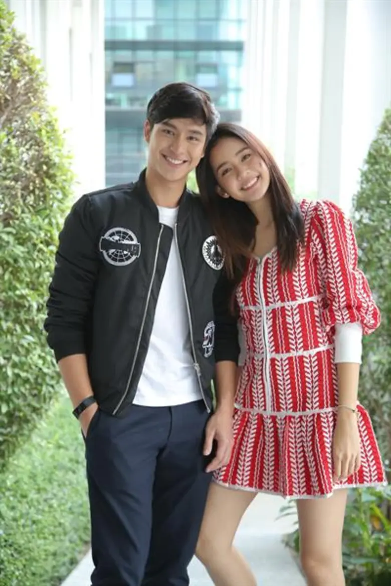 แอบมีโมเม้นท์ชวนจิ้นนะจ๊ะ! สำหรับคู่พระ-น...