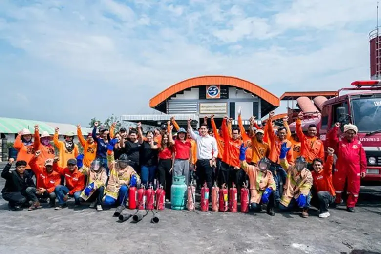 นายรัฐโรจน์ ภูริหิรัญพิพัฒ กรรมการผู้จัดก...