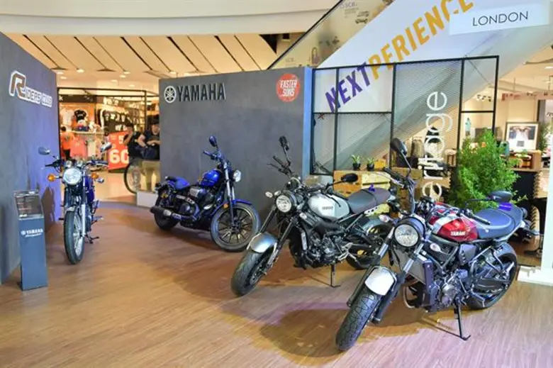 YAMAHA RIDERS’ CLUB รุกตลาดบิ๊กไบค์อย่างต่อเนื่อง นำ เจ เจตริน Band Ambassador เผยโฉม 3 สีใหม่ โมเดลสุดฮ๊อต YZF-R6, TMAX 530 และ SCR950 ในงาน “แบงค์ค็อก มอเตอร์ไบค์ เฟสติวัล 2018”