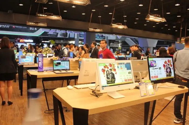 พันธุ์ทิพย์ ประตูน้ำ เปิดศักราชใหม่ ปี 2561 ด้วย New J.I.B Flagship Store, Mr. D.I.Y และ VR Arena