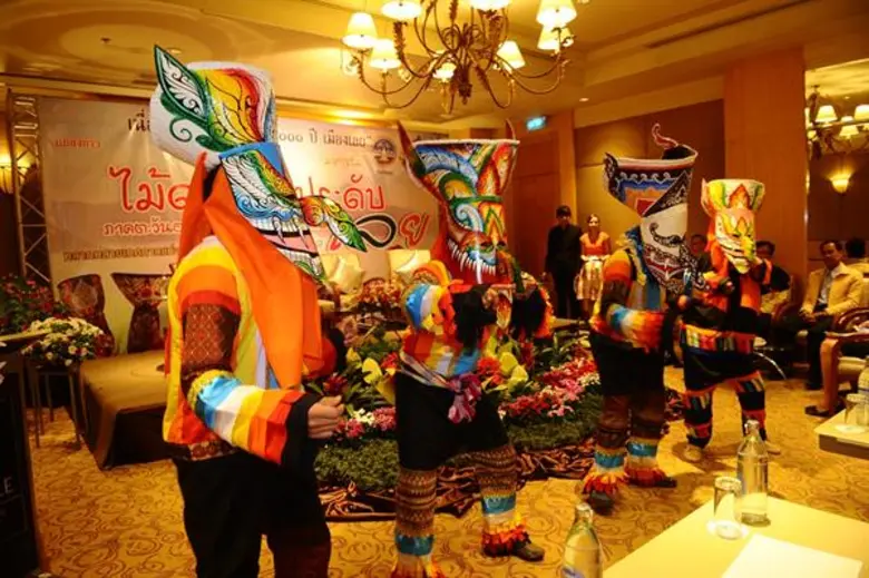 ขอเชิญเที่ยวงาน “มหกรรมไม้ดอกไม้ประดับภาคตะวันออกเฉียงเหนือ” เทศกาลแห่งความรัก ความสุข.. เนื่องในโอกาส "รำลึก 111 ปี เมืองเลย"